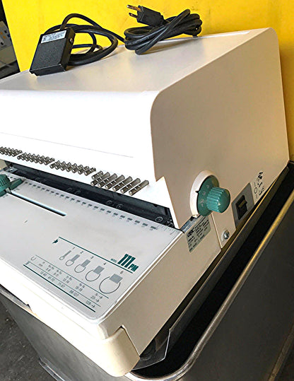 GBC 111PM-3 Electric Paper Punch SquareHole WorksPerfectly WATCH VIDEO FREE SHIP