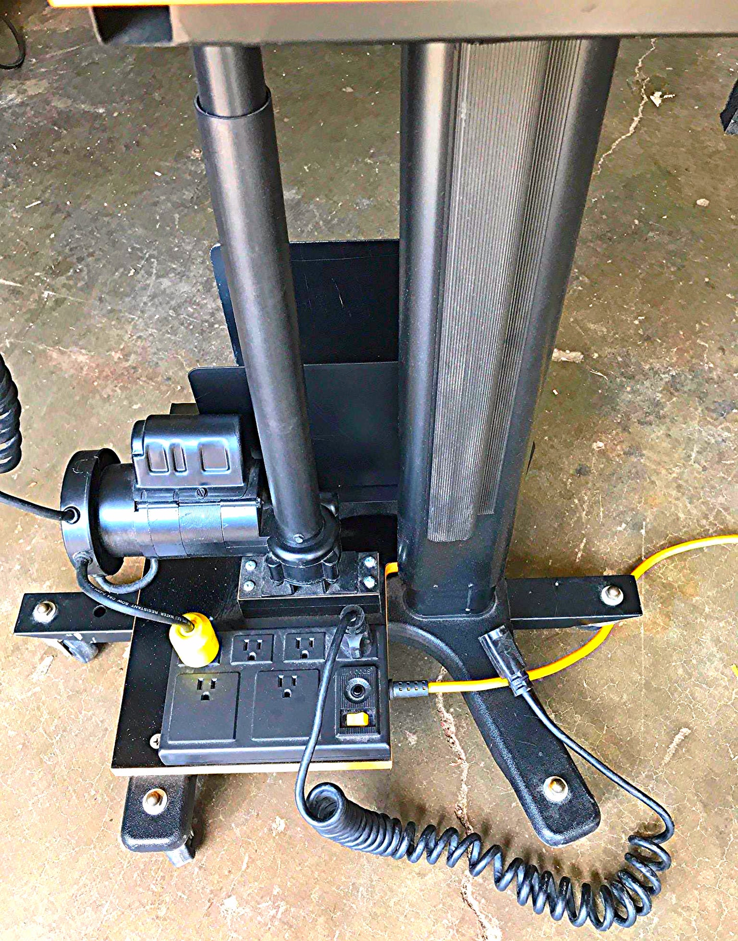 ERGOQUEST POWER COMPUTER WORKSTATION HILO DESK TABLE WHEELS WATCH VIDEO FREESHIP