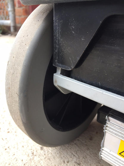 ADVANCE SC351 COMMERCIAL MICRO SCRUBBER DRYER 14" DISC FREE SHIPPING