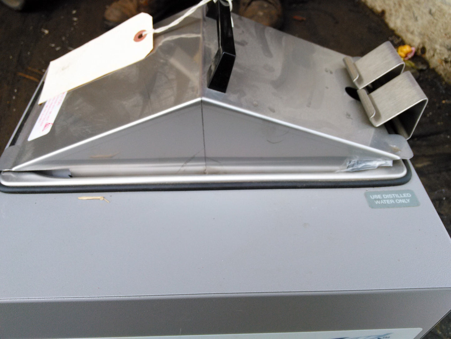 BRANDNEW VWR 1224 HEATED 2 Liter WATER BATH with COVER 90 DAY WARRANTY FREE SHIP