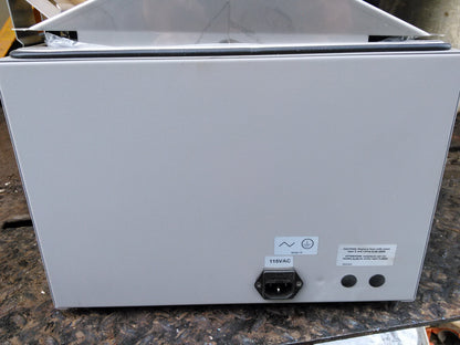 BRANDNEW VWR 1224 HEATED 2 Liter WATER BATH with COVER 90 DAY WARRANTY FREE SHIP