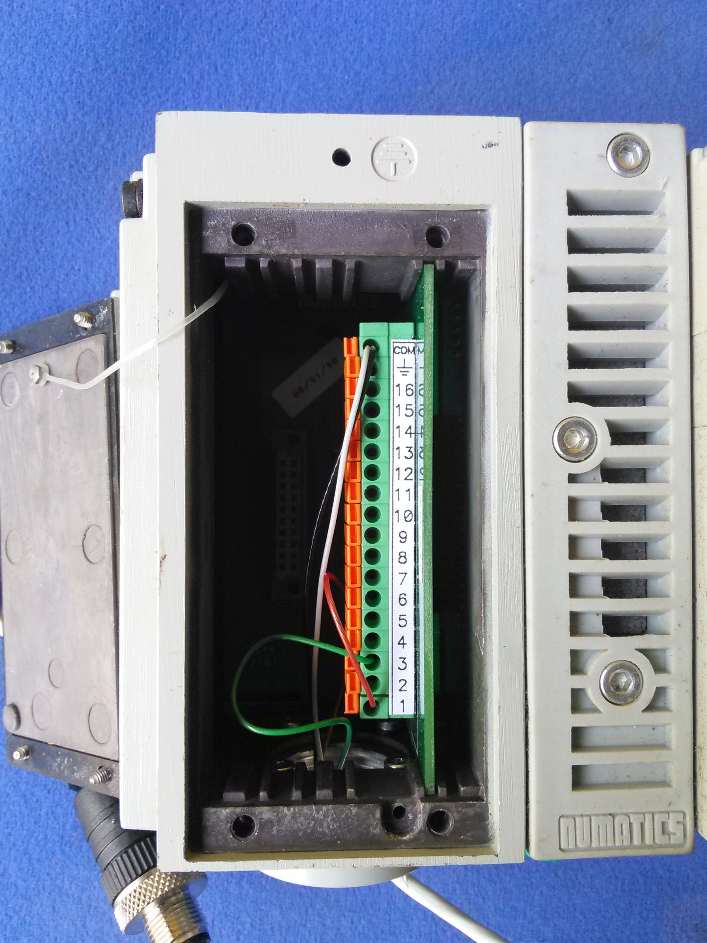 Two Units of NUMATICS 051BA4Z2MN00061 SOLENOID VALVE (s) 24VDC