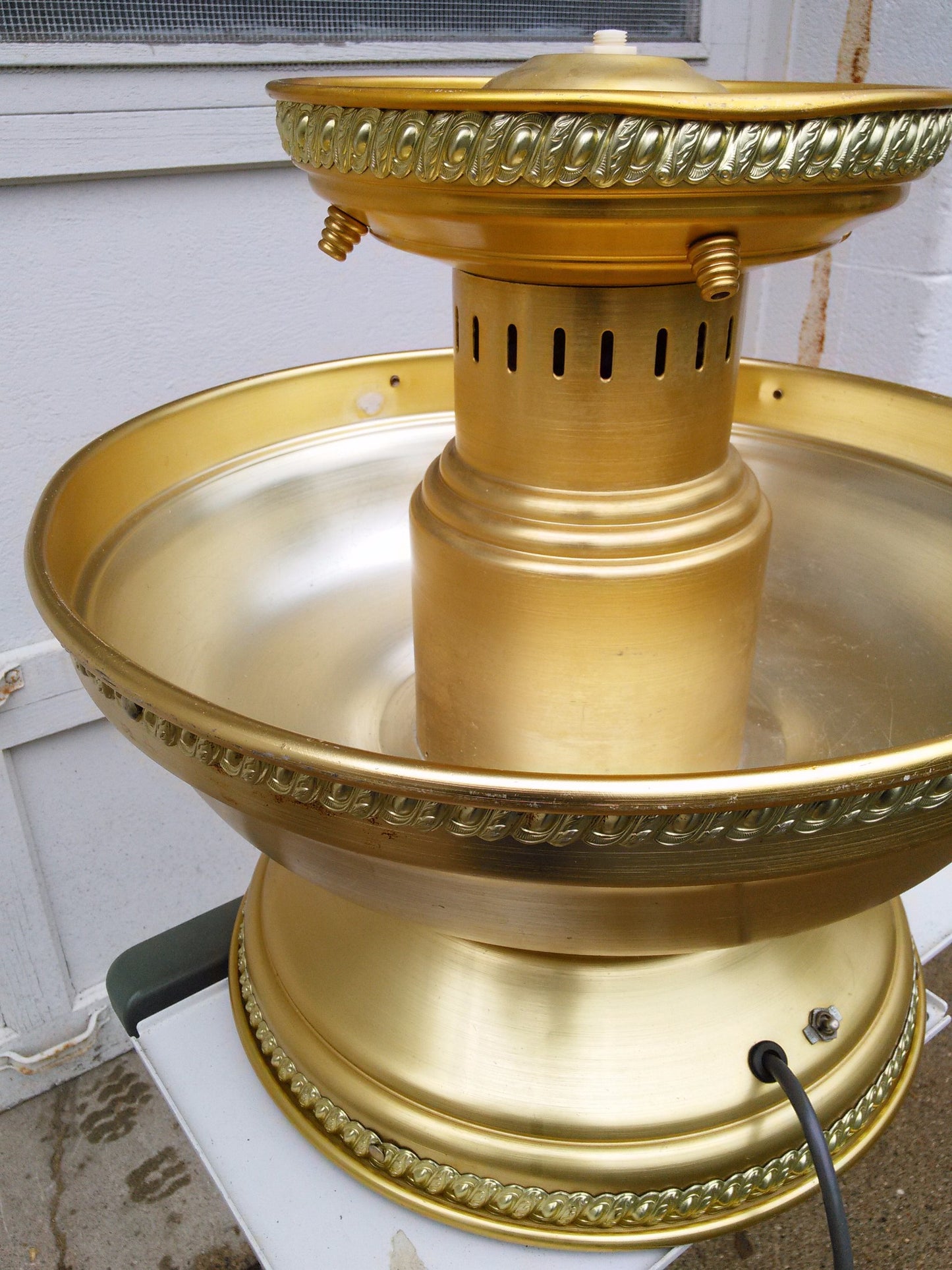 Hostess Anodized Aluminum Champagne 3 Gallon Beverage Fountain with Rope Trim