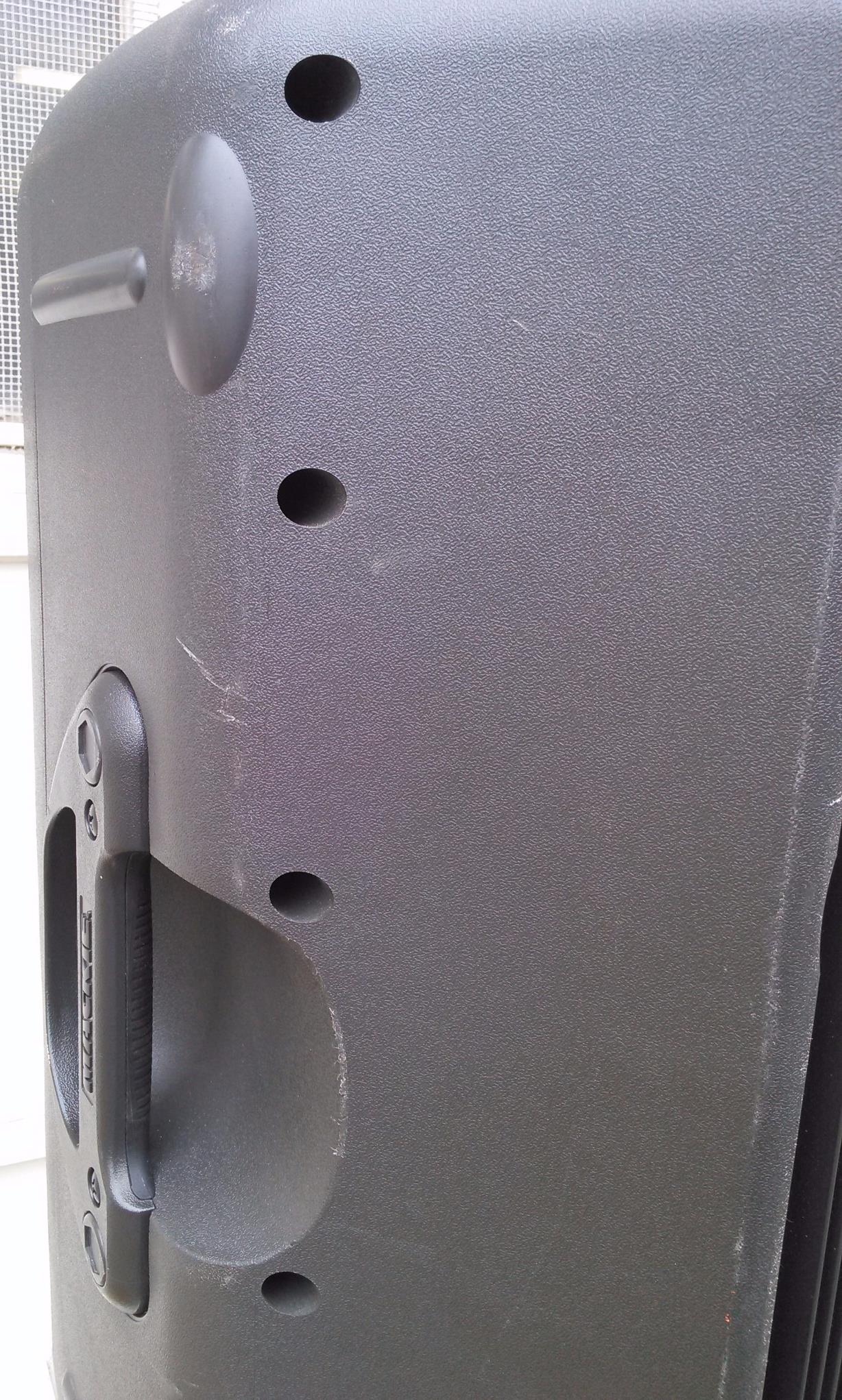 1 unit of MACKIE SRM450 1000 WATT ACTIVE SPEAKER SPEAKER working perfectly