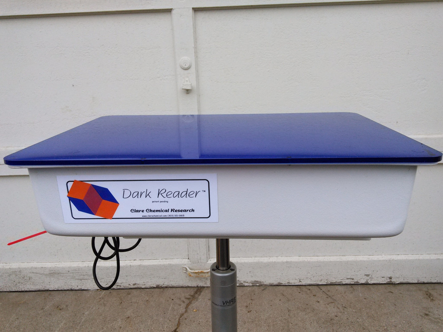 Dark Reader DR180B Transilluminator by Clare Chemical