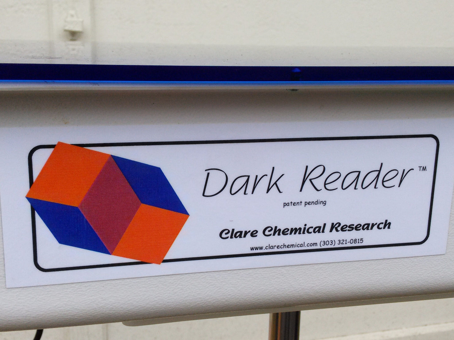 Dark Reader DR180B Transilluminator by Clare Chemical