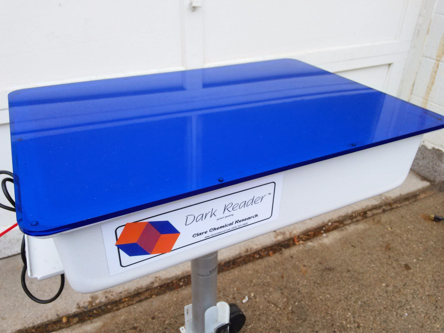 Dark Reader DR180B Transilluminator by Clare Chemical