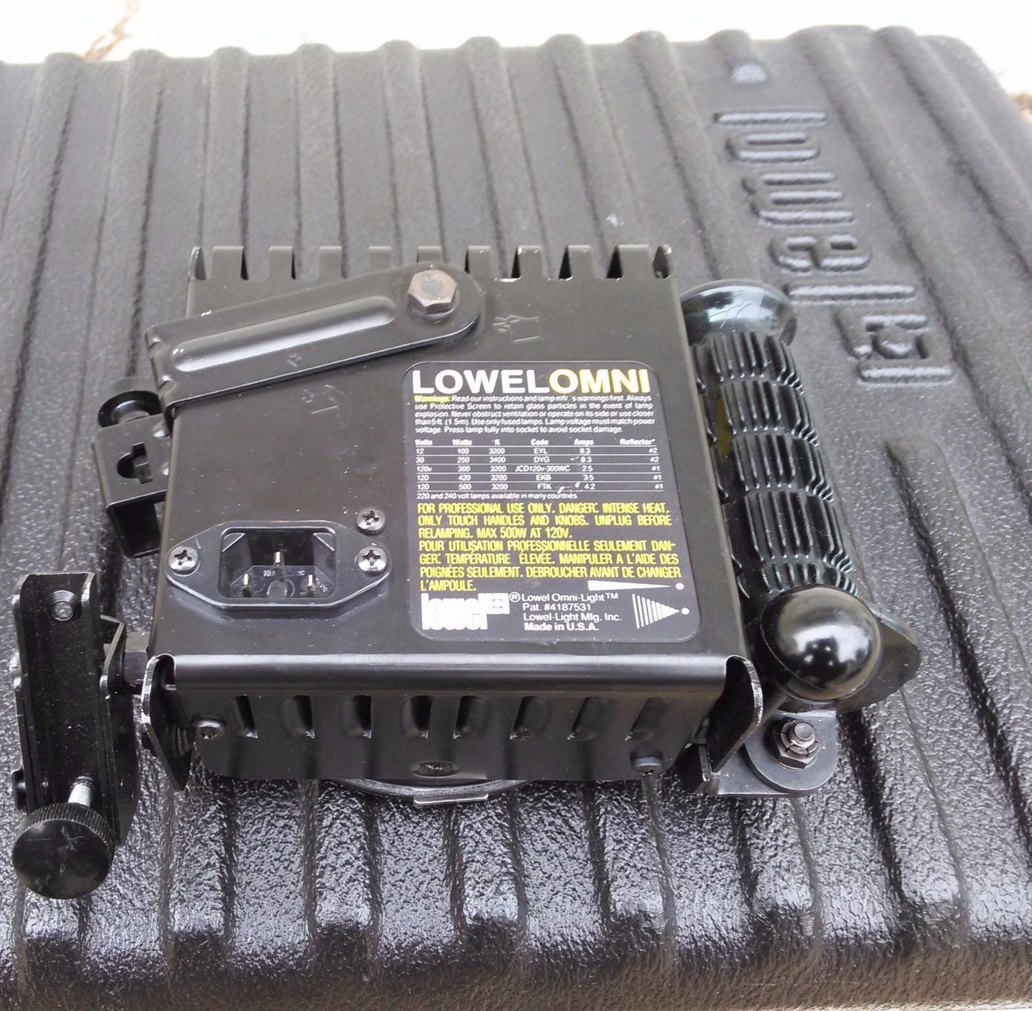 LOWEL OMNI CASE