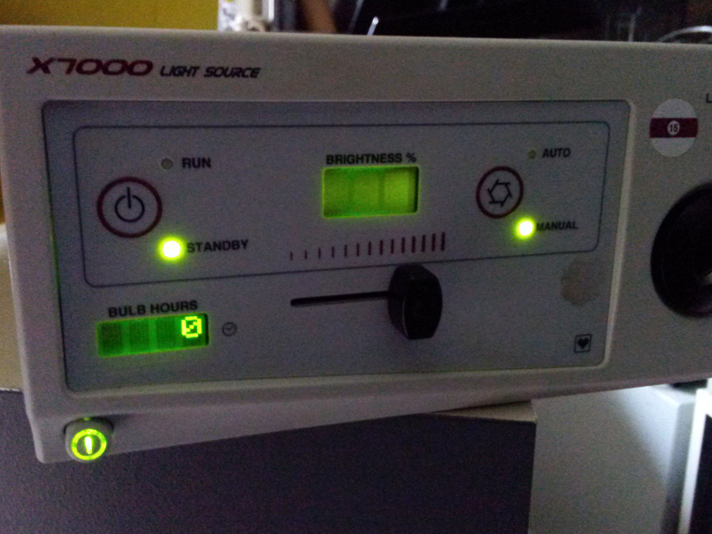 STRYKER X7000 XENON LIGHT SOURCE came FROM A WORKING ENVIRONMENT AND IS IN EXCEL