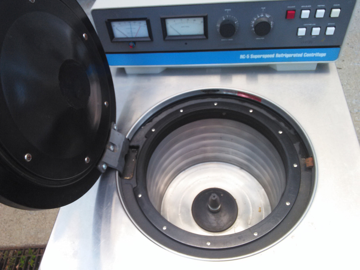 DUPONT SORVALL RC5 FLOOR MODEL REFRIGERATED CENTRIFUGE with ROTOR