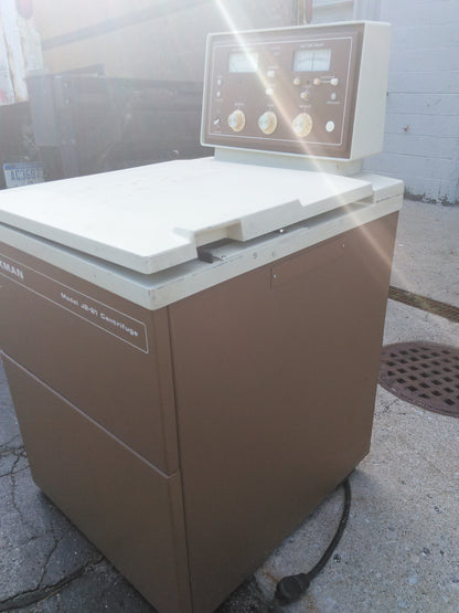 BECKMAN J2-21 FLOOR CENTRIFUGE