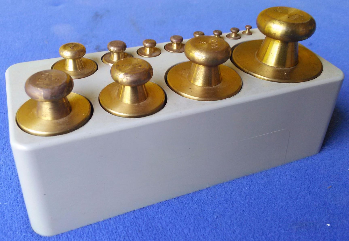 HARSHAW SCIENTIFIC COMPLETE SCALE BRASS WEIGHT SET