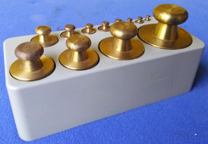 HARSHAW SCIENTIFIC COMPLETE SCALE BRASS WEIGHT SET