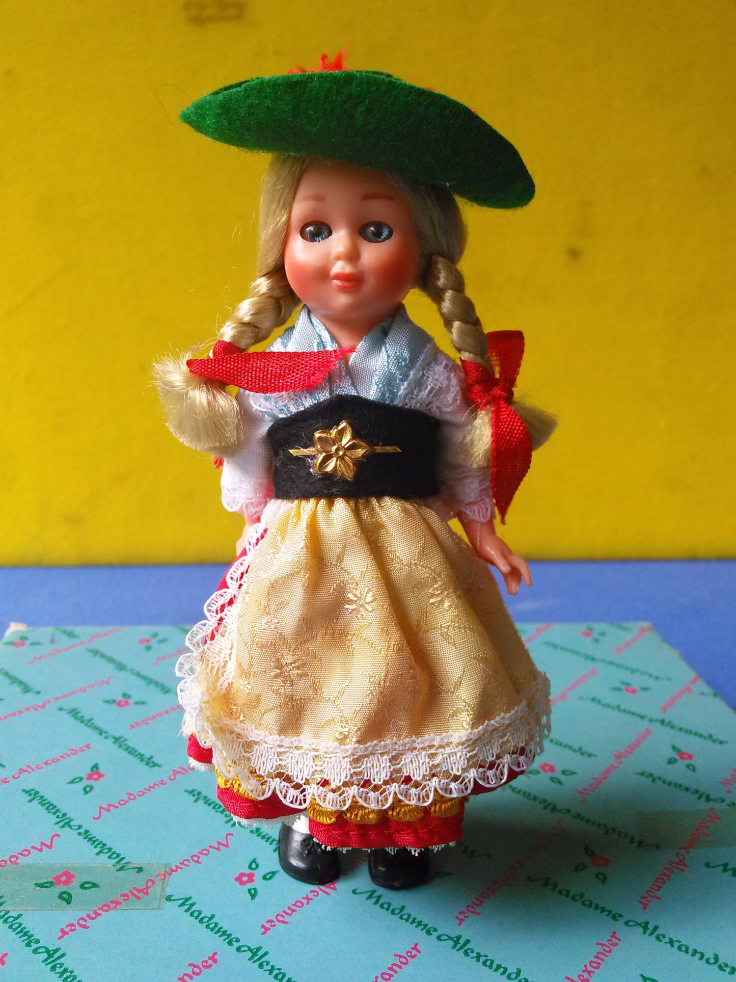 SOUVENIR DOLL from GERMANY with booklet LITTLE WOMEN / SOUND OF MUSIC BOX
