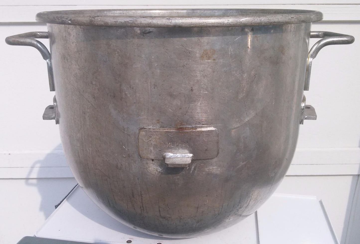 HOBART 40 QUART MIXING DOUGH BOWL