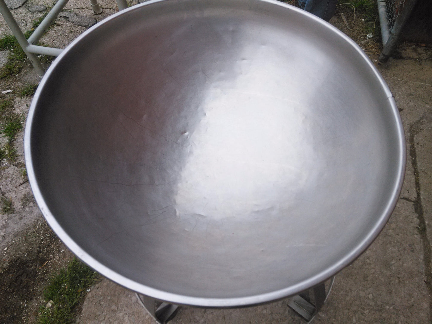 VINTAGE COMMERCIAL KITCHEN STAINLESS STEEL SALAD BOWL & DOLLY 30"w x 12"d x 36h