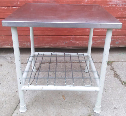 VINTAGE COMMERCIAL KITCHEN HEAVY GAUGE STEEL PREP TABLE & GRID 30w x 33d x 35 h