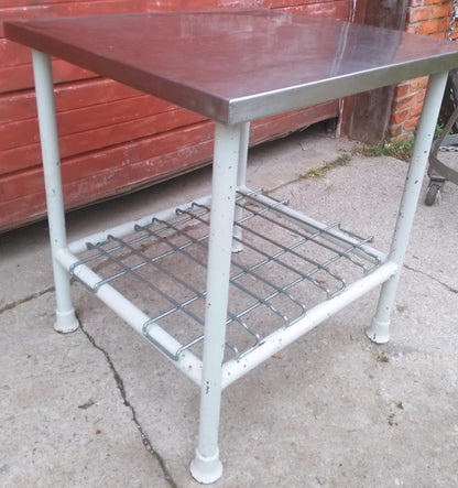 VINTAGE COMMERCIAL KITCHEN HEAVY GAUGE STEEL PREP TABLE & GRID 30w x 33d x 35 h