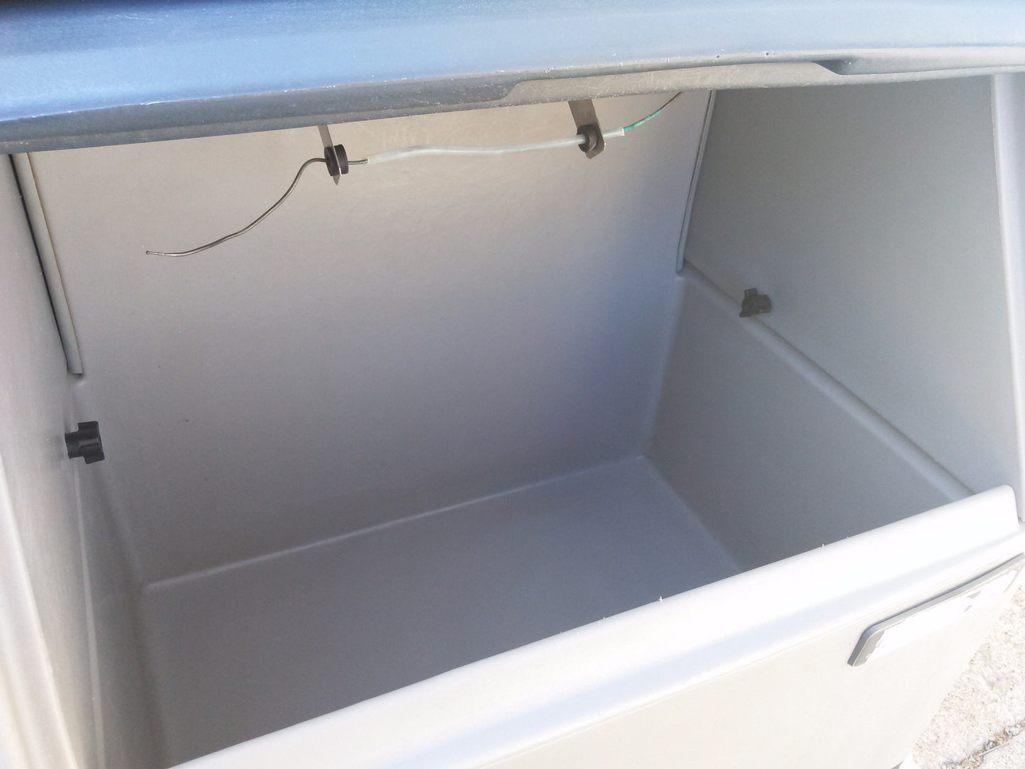 SCOTSMAN MODEL AFE4241-1A Self Contained AIR COOLED FLAKE ICE MACHINE