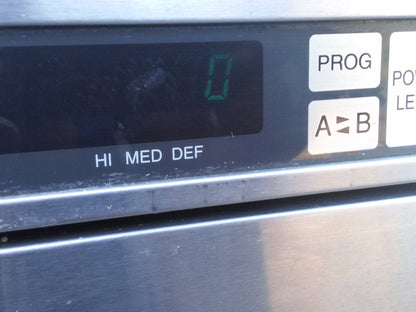 PANASONIC NE-1258R COMMERCIAL MICROWAVE 1200 Watts 60 Programmable Memory Pads