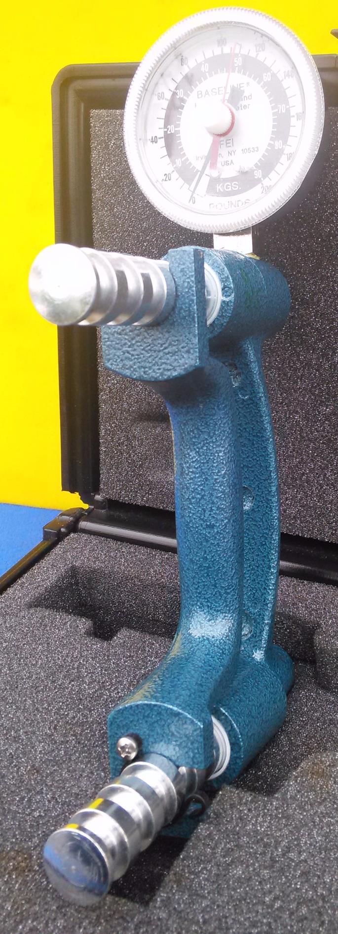 BASELINE HYDRAULIC HAND DYNAMOMETER 200lb GRIP STRENGTH TEST TOOL w CASE