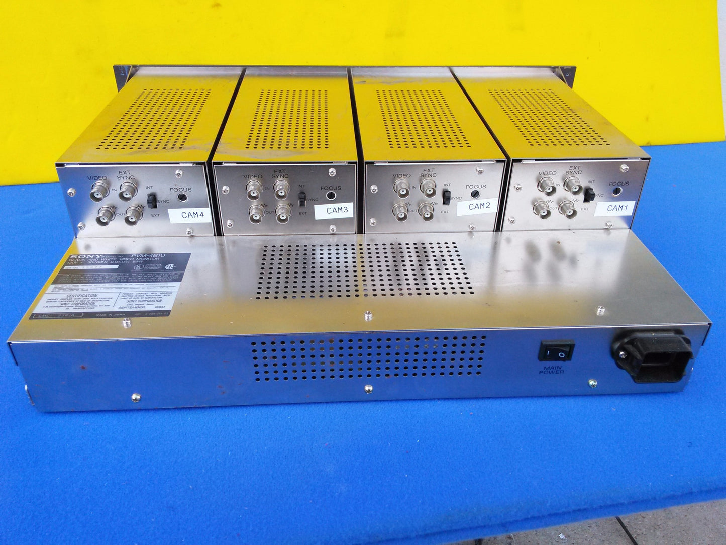 SONY PVM-4B1U Quad 4" BLACK WHITE Analog LCD Monitor Panel Rack Works Perfectly!