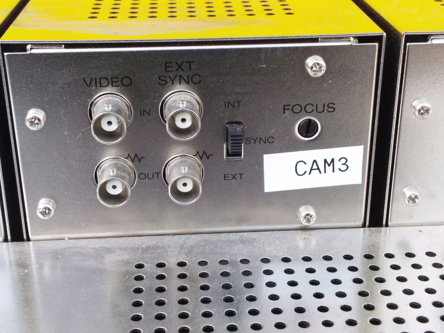 SONY PVM-4B1U Quad 4" BLACK WHITE Analog LCD Monitor Panel Rack Working Perfect