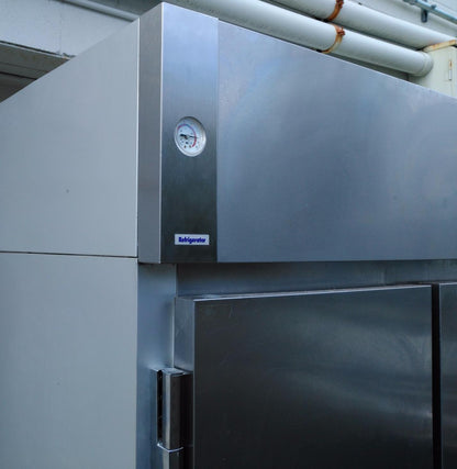 McCALL MANITOWOC KOOLAIRE REFRIGERATOR 4-40KR-3C THREE SECTION REACH IN COOLER