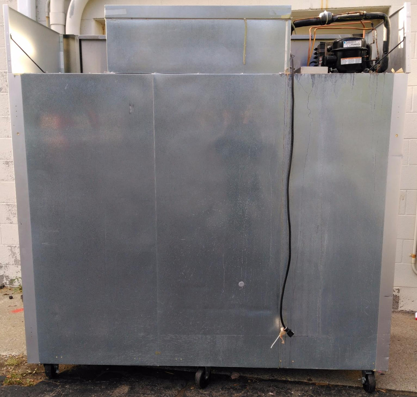 McCALL MANITOWOC KOOLAIRE REFRIGERATOR 4-40KR-3C THREE SECTION REACH IN COOLER