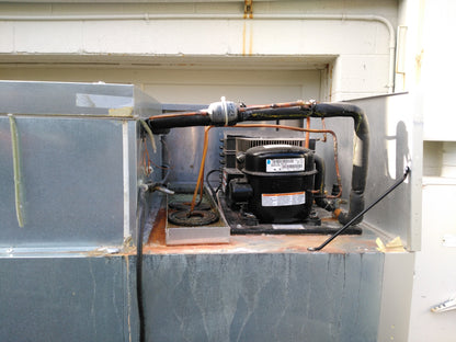 McCALL MANITOWOC KOOLAIRE REFRIGERATOR 4-40KR-3C THREE SECTION REACH IN COOLER