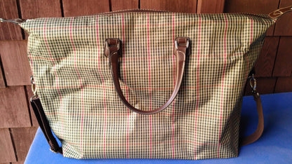 Authentic DIANE von FURSTENBERG VOYAGE Shoulder Bag Large WONDERFUL CONDITION