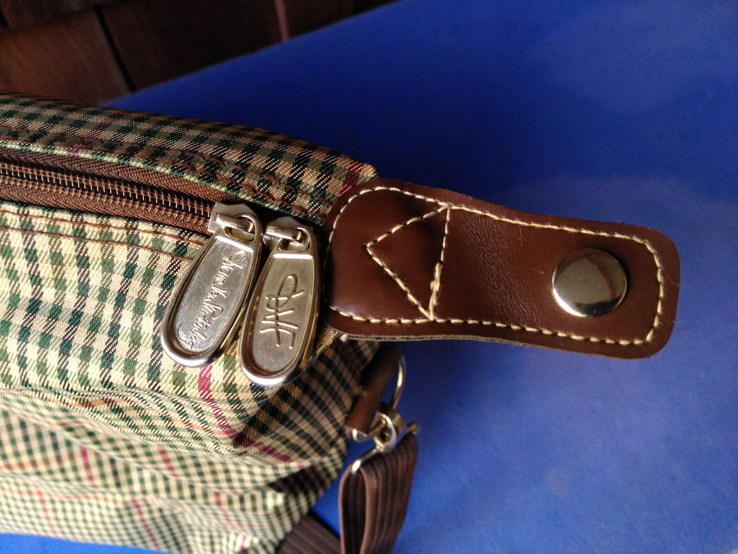 Authentic DIANE von FURSTENBERG VOYAGE Shoulder Bag Large WONDERFUL CONDITION