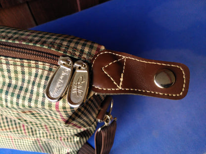 Authentic DIANE von FURSTENBERG VOYAGE Shoulder Bag Large WONDERFUL CONDITION