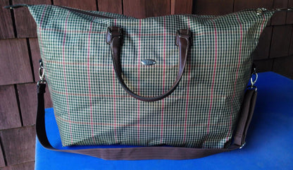 Authentic DIANE von FURSTENBERG VOYAGE Shoulder Bag Large WONDERFUL CONDITION