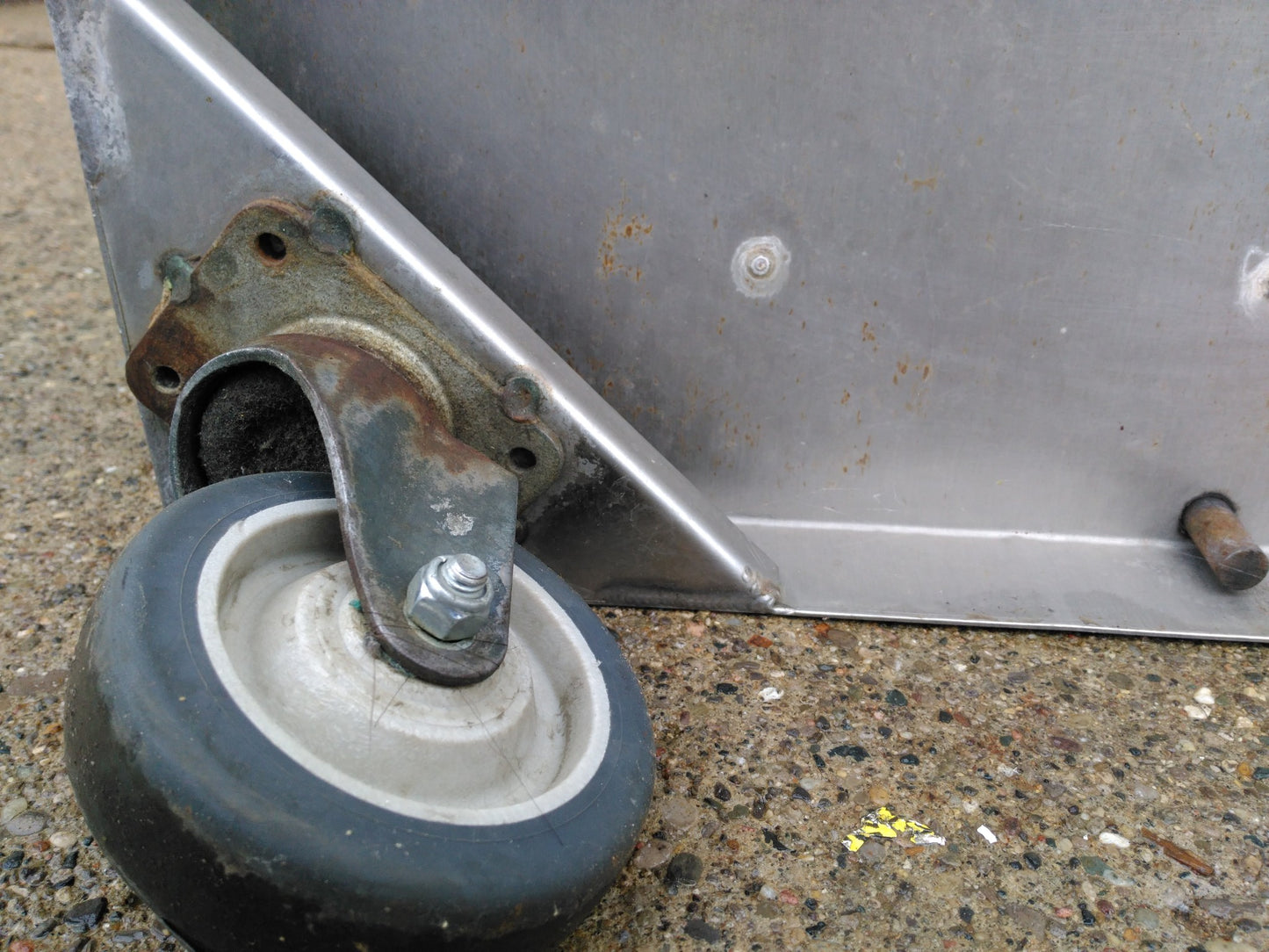 Commercial Kitchen Restaurant Pneumatic Stain Steel Tray Dispenser Cart 23x38x23