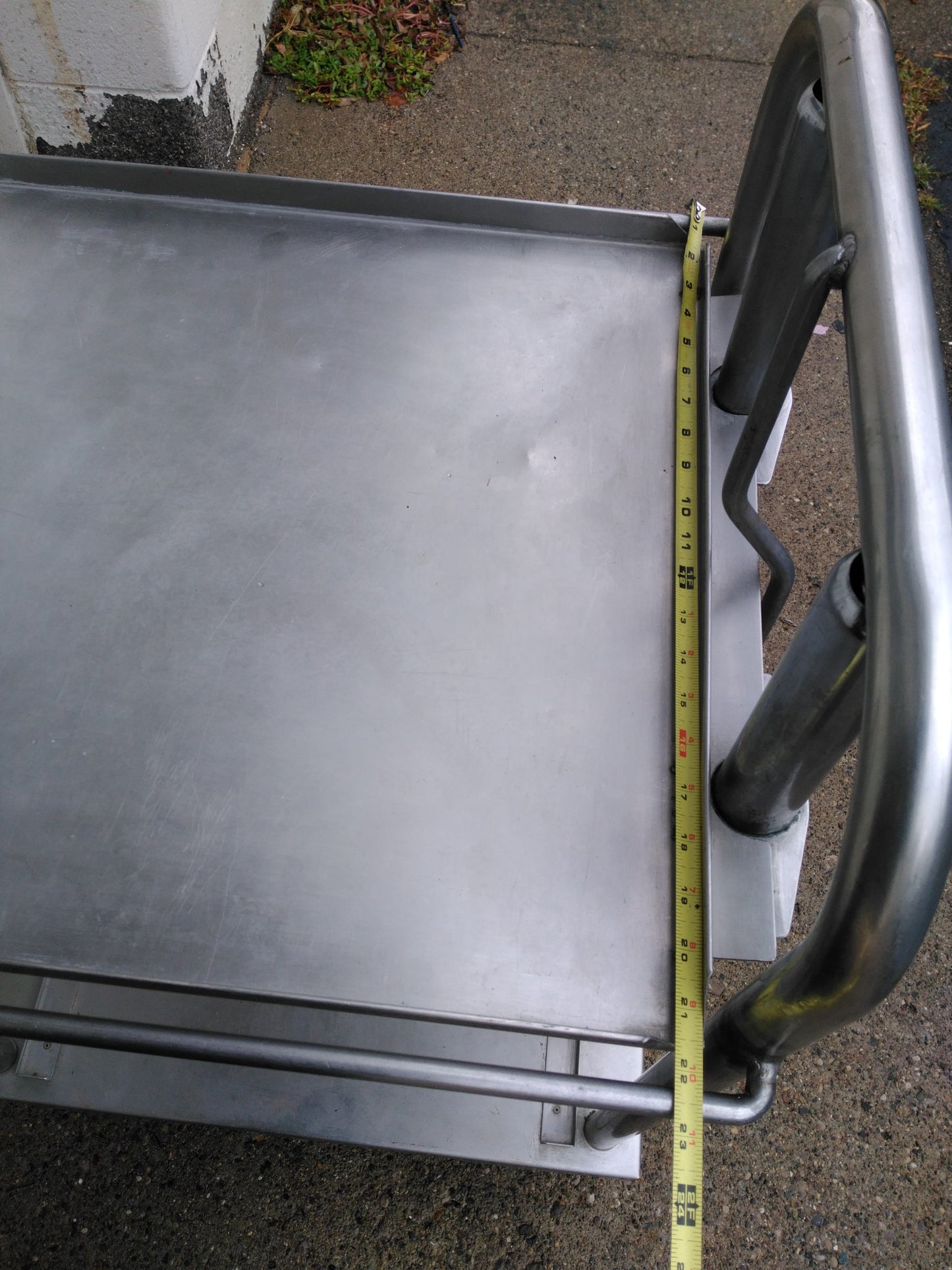 Commercial Kitchen Restaurant Pneumatic Stain Steel Tray Dispenser Cart 23x38x23