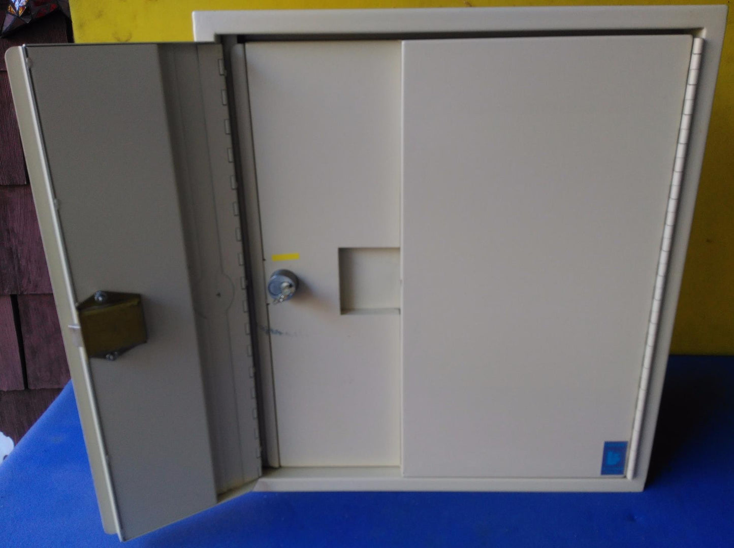 LIONVILLE CS LOCKER MEDICAL LOCK SECURITY MEDICINE DRUG PRESCRIPTION CABINET KEY