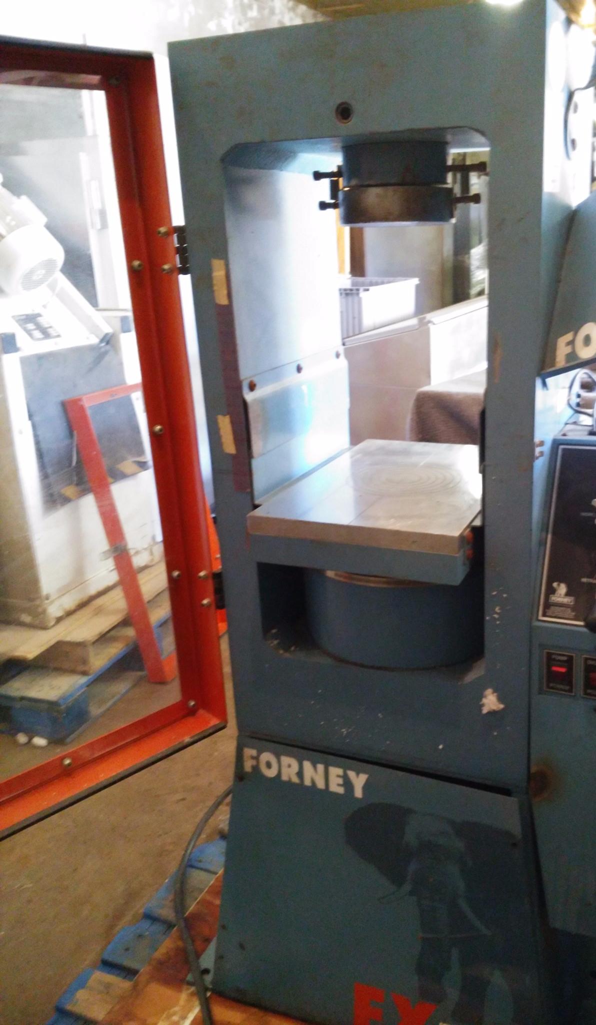 FORNEY FX 700 COMPRESSION TESTING MACHINE 7,000 to 700,000 lbs CONCRETE REBAR