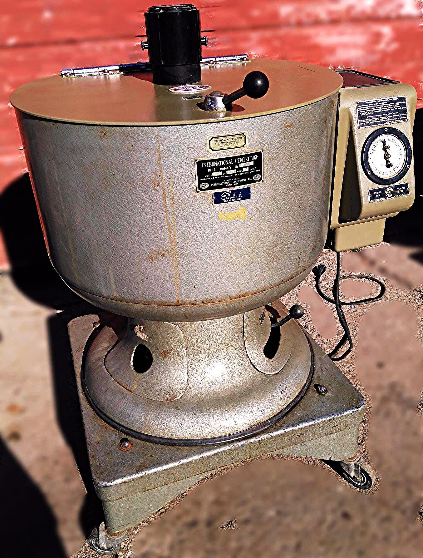 INTERNATIONAL IEC CENTRIFUGE SIZE 2 MODEL K REFURBISHED & ROTOR & TUBES WARRANTY