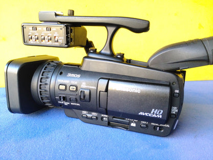 Panasonic AG‑HMC40 3.05 MP Professional HD Camcorder 1080p Camera HMC40 12x Opti