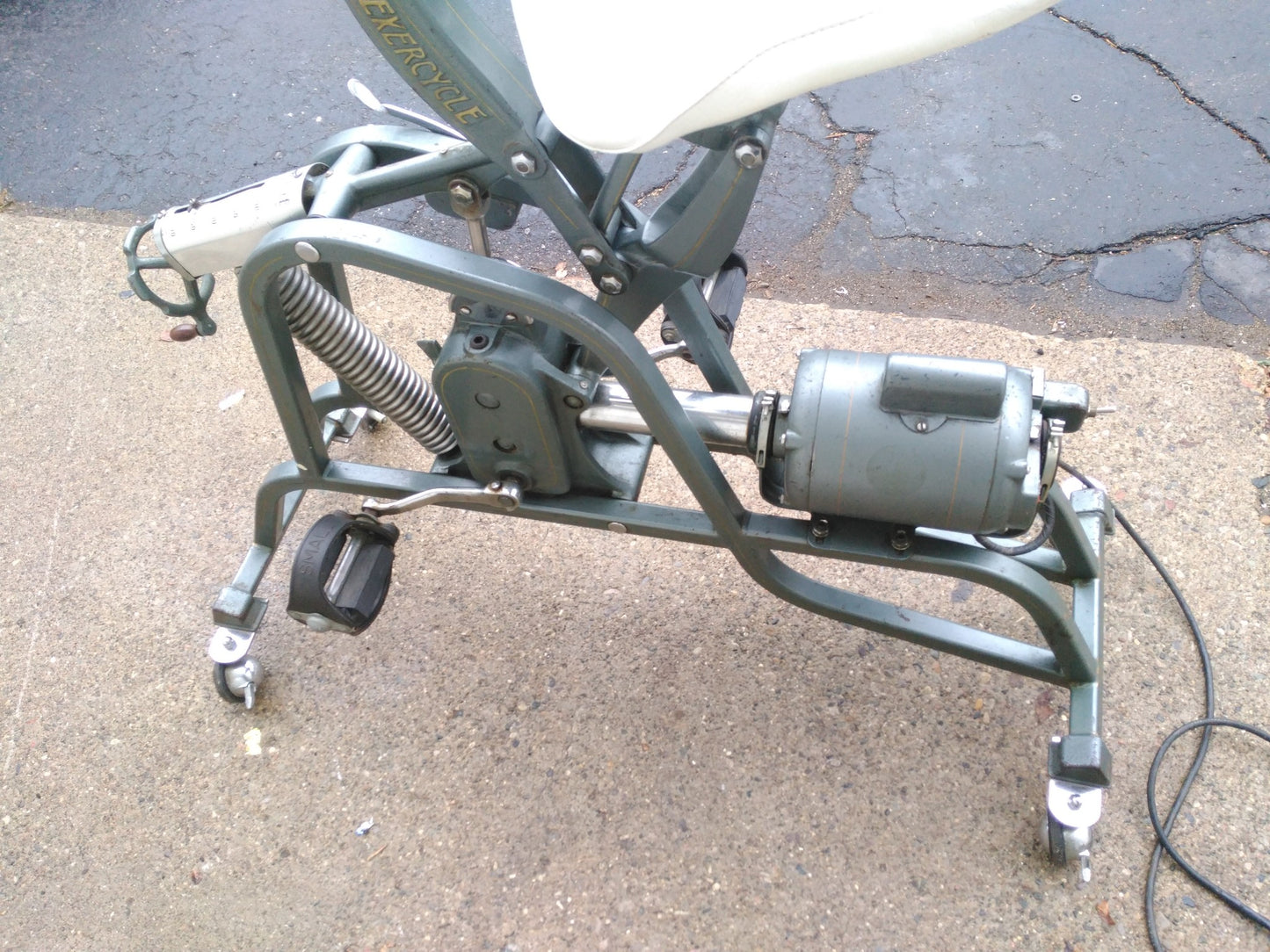 EXERCYCLE AUTOMATIC EXERCISE EXECUTIVE MODEL& MANUAL STILL MADE IN THE USA TODAY