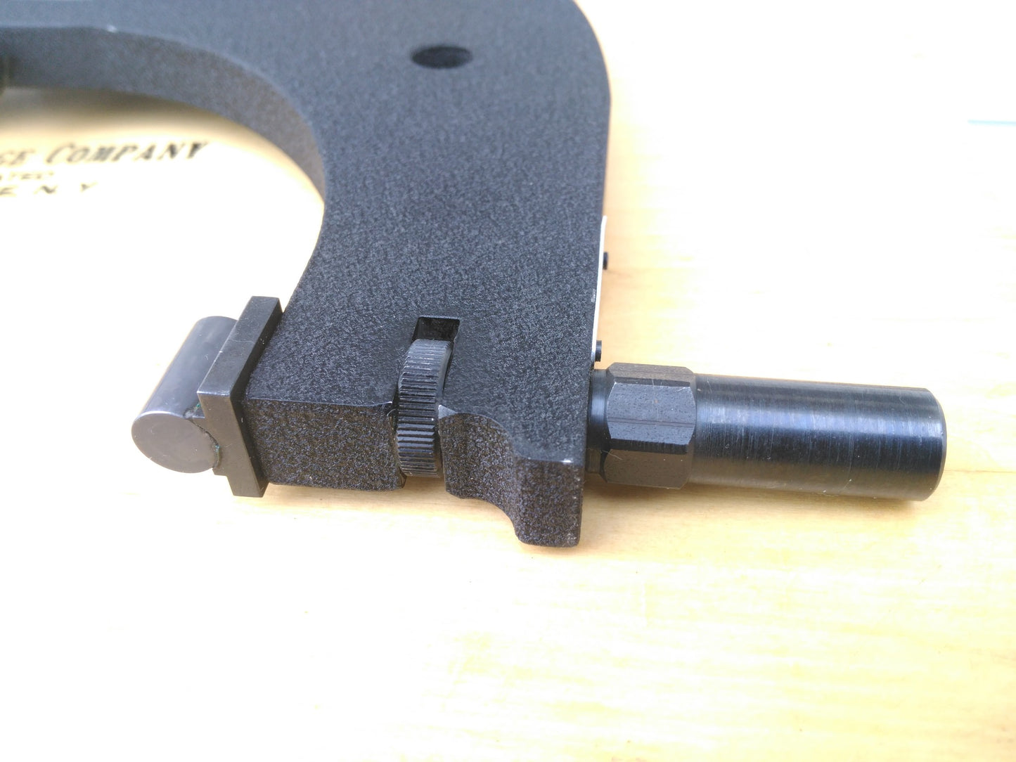 STANDARD GAGE COMPANY Dial Snap Gage 8" - 7" Range 152 m/m - 187 m/m Wooden Case