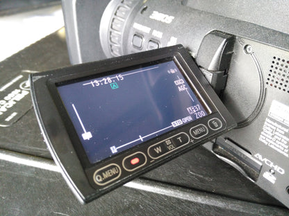 Panasonic AVCCAM AG‑HMC40 3.05 MP Professional HD Camcorder ‑ 1080p Camera HMC40