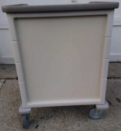 HERMAN MILLER MEDICAL LAB CART LOCK ON WHEELS SEALED DOOR Hospital Veterinary