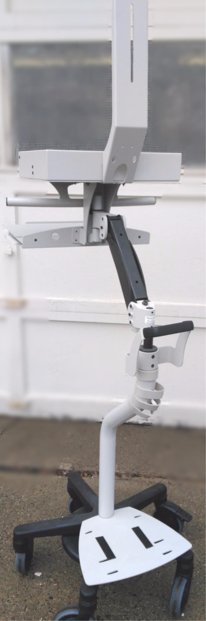 ERGOTRON ERGONOMIC ROLLING STAND UP MOBILE MEDICAL WORKSTATION LCD CART FREESHIP