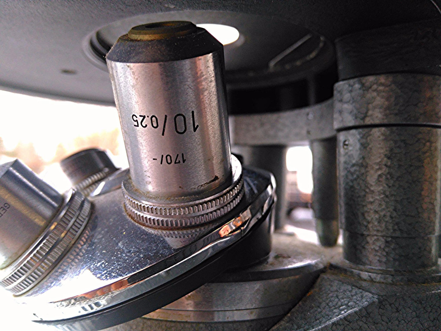 LEITZ INVERTED MICROSCOPE 3 Objectives 10 / 3.5 / 6 Binocular Stage Power Supply