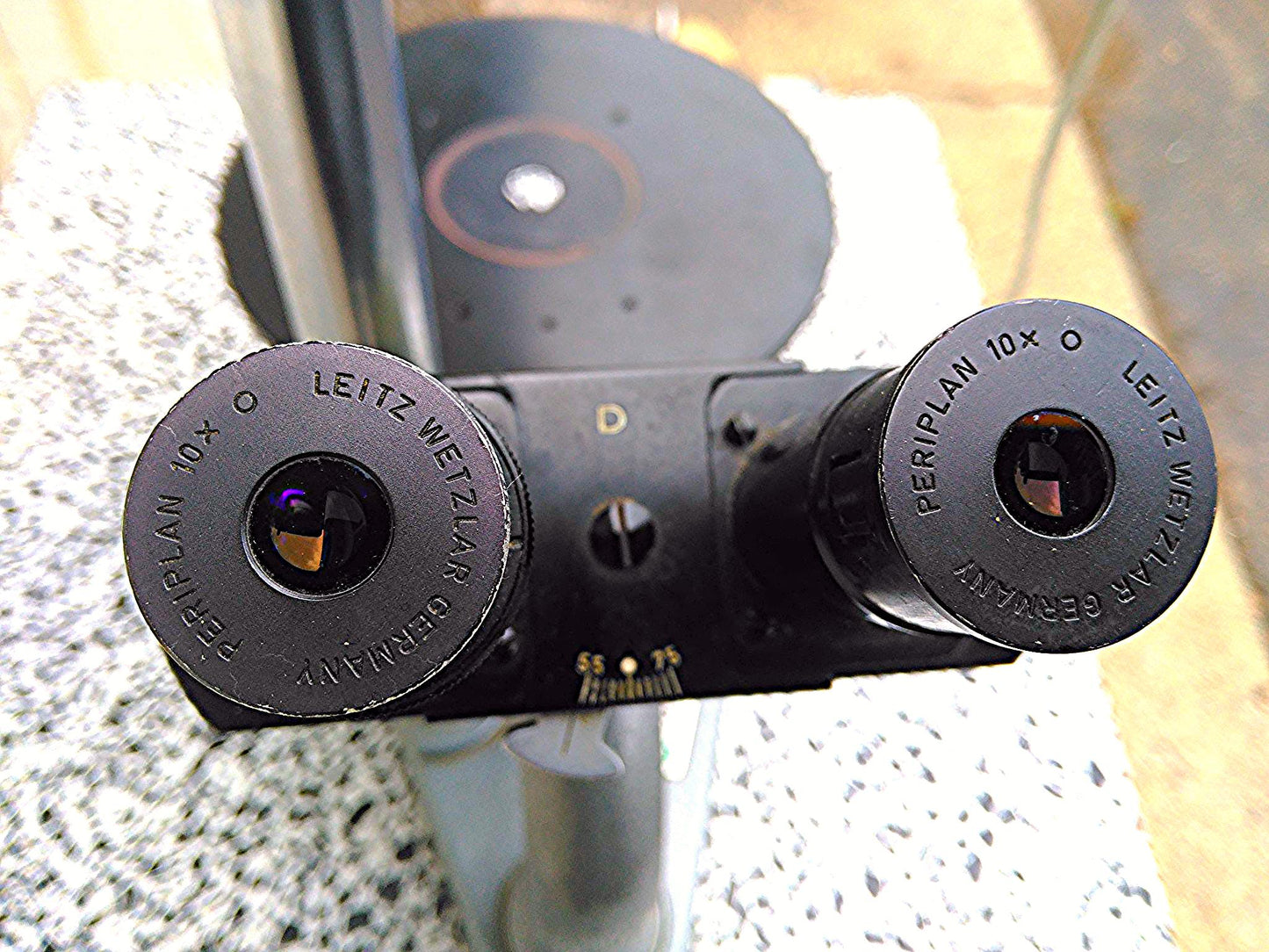 LEITZ INVERTED MICROSCOPE 3 Objectives 10 / 3.5 / 6 Binocular Stage Power Supply