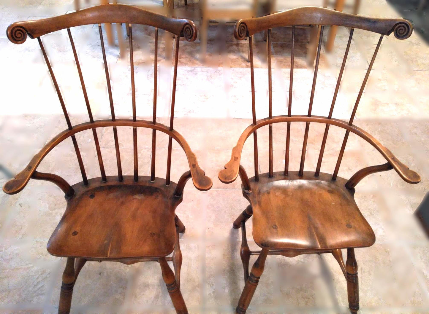 BEAUTIFUL PAIR VINTAGE WINDSOR MAPLE CHAIR SPINDLE CHAIRS CHARLOTTE FURNITURE Co
