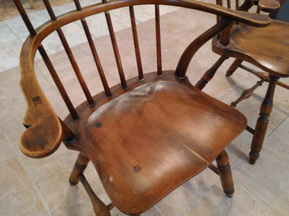 BEAUTIFUL PAIR VINTAGE WINDSOR MAPLE CHAIR SPINDLE CHAIRS CHARLOTTE FURNITURE Co