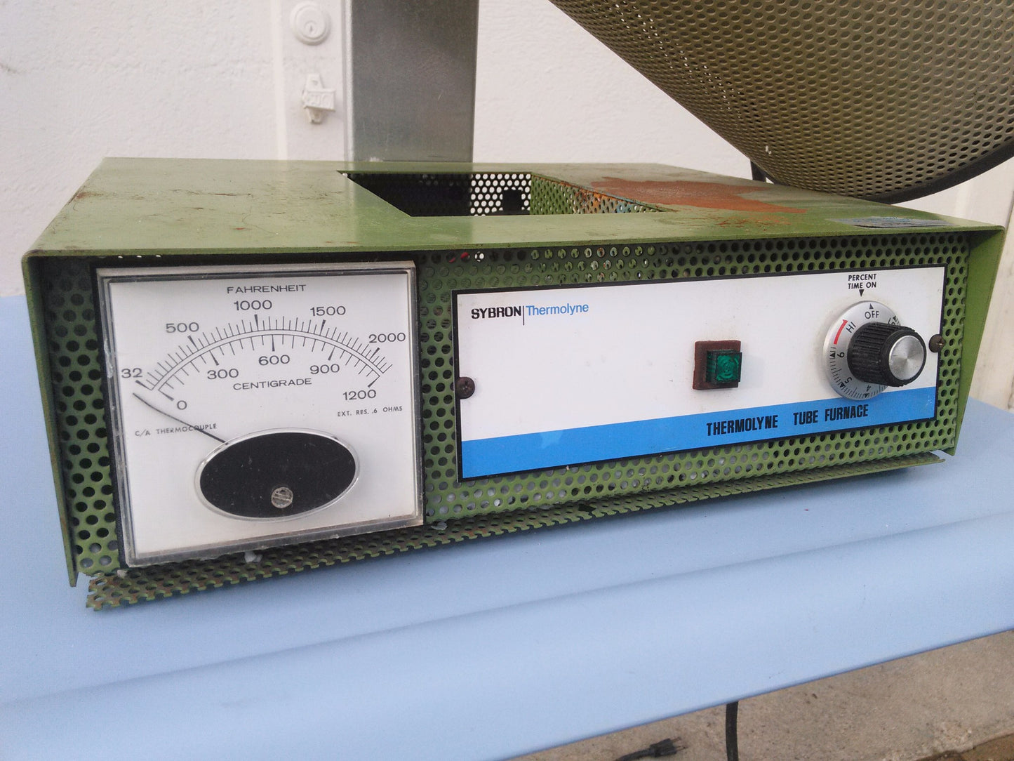 THERMOLYNE SYBRON F-21125 TUBE FURNACE 1300 WATTS 15" LONG / 2" DIAMETER